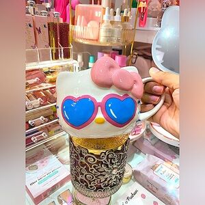 NEW HELLO KITTY WITH SUNGLASSES MUG